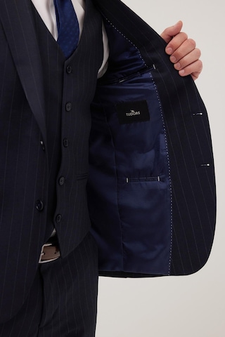 Tudors Erkek Slim Fit Lacivert Esnek Likralı Kumaş Sivri Yaka Yelekli Takım Elbise-41296 Lacivert