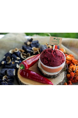 Diyarından Hatay Tatlı ve Orta Tuzlu Biber Salçası 5 KG