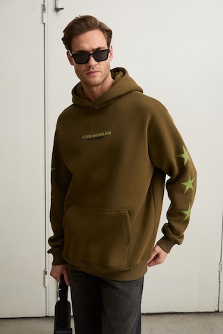 Grimelange Tuxon Erkek Yumuşacık İçi Polarlı Baskı Detaylı Kangru Cepli Regular Haki Sweatshirt Haki
