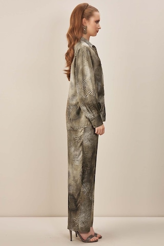 Gömlek Yaka Çok Renkli Saten Gömlek Çok Renkli