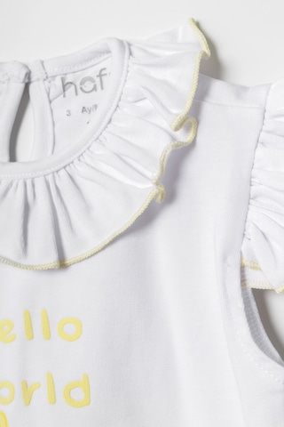 Hafy Baby Hello World Nakışlı, Fırfır Yakalı, Kız Bebek Şortlu Takım Beyaz - Sarı