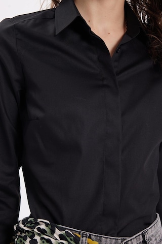 Tudors Kadın Slim Fit Non-ıron Pamuklu Vücuda Oturan Ütü Gerektirmez Pensli Siyah Gömlek-42045 Siyah