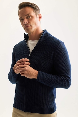 DeFacto Lacivert Standart Fit Normal Kesim Yarım Balıkçı Yaka Fermuarlı Waffle Hırka R1195AZNSNV64