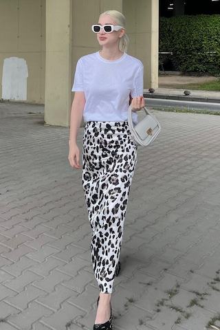 Madmext Beyaz Leopar Desenli Midi Boy Saten Etek Mg2079 Beyaz