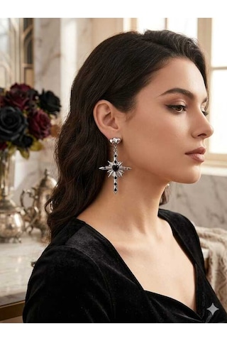 Dükkan Design Kalpli Gotik Haç Küpe Gümüş - Siyah