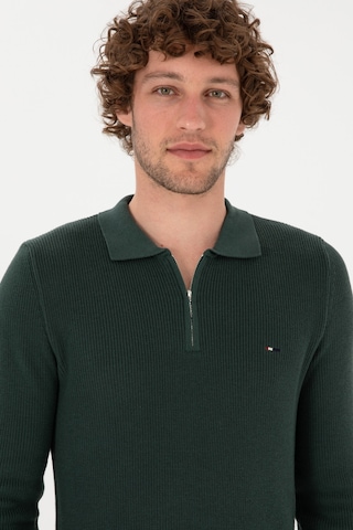 U.S. Polo Assn. Erkek Regular Fit Fermuarlı Koyu Yeşil Basic Kazak 50313685-VR079