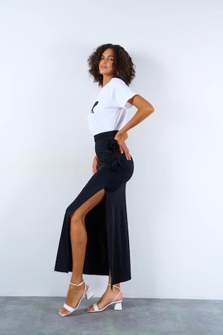 Yandan Büzgülü Güllü Etek - Siyah Siyah