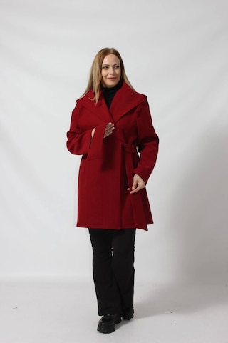 Moda Berray Kuşaklı Yandan Bağlama Detaylı Kapüşonlu Kaşe Kaban Bordo