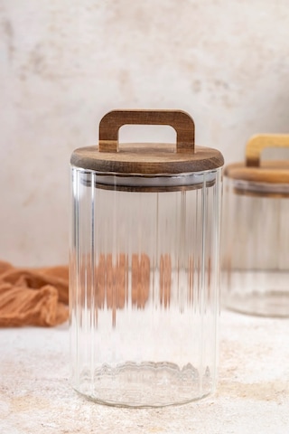 Qerhome Borosilikat Cam Optik Çizgili Akasya Kapaklı Kavanoz Zahire 2450 Ml Şeffaf