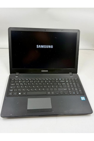 Samsung NP300ESL i3-6006U 12 GB 128 GB SSD 15.6" W11P Dizüstü Bilgisayar (Outlet)