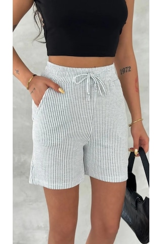 Yandan Cepli Beli Bağcıklı Su Yolu Kadın Çizgili Şort Gri