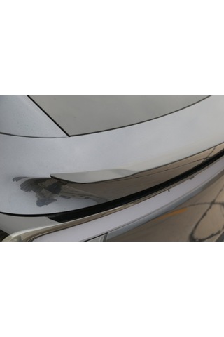 Tesla Model Y Junıper Pianoblack Spoiler 2025+