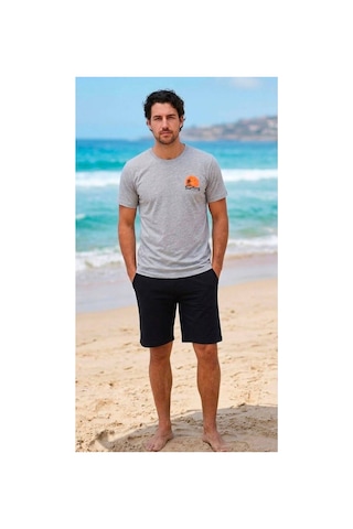 Baskılı Bisiklet Yaka Relaxed Fit Erkek T-shirt Ve Siyah Şort Kombin Takımı Çok Renkli