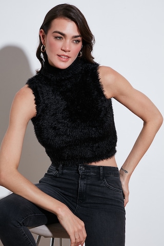 Lela Yumuşak Tüylü Slim Fit Balıkçı Yaka Crop Bayan Süveter 4615566 Siyah