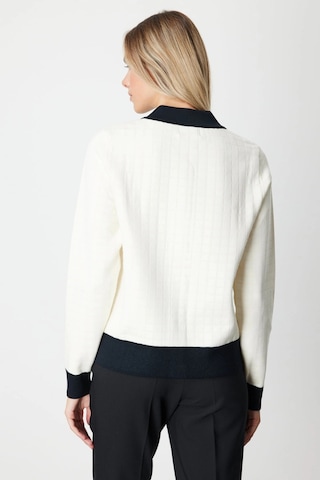 On Fashion Kadın Gömlek Yaka Cepli Ekru Hırka 65924 Ekru