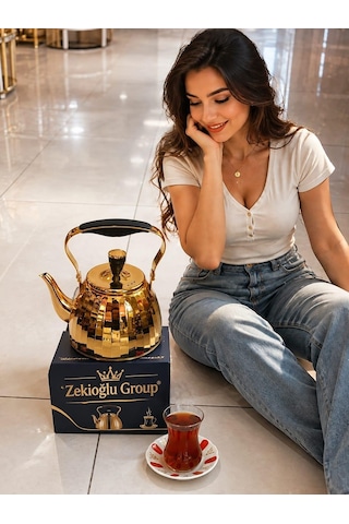 Zekioğlu 3 Litre Altın Gold Paslanmaz Çelik Çaydanlık Aynalı Gövde Ergonomik Sap 5 Katmanlı Kapsül Taban İthal Demlik Sarı