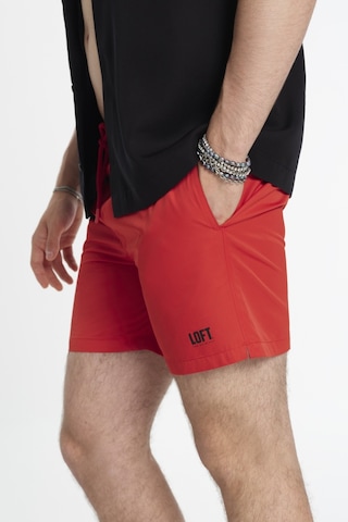 Regular Fit Erkek Deniz Şortu Kırmızı