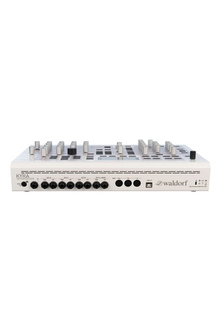 Waldorf Kyra virtual Analog Fpga-based Synthesizer