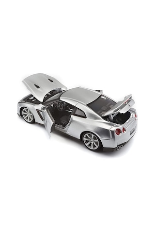 Burago 1 18 Nissan Gt-r R35 2009 Model Araba 2009 Nissan Gtr R35