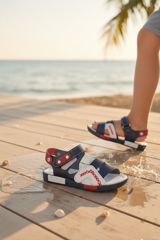 Noch Yan Bant Nakış İşlemeli Ve Üçlü Bantlı Ergonomik Çocuk Sandalet Lacivert - Kırmızı