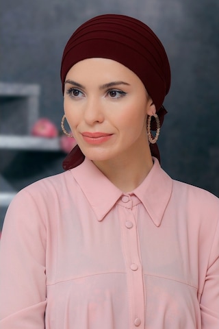 Hürrem Bone Bordo Pratik Hazır Geçmeli Tesettür Bone Sandy Kumaş Pileli Nervü Bordo Hürrem Bone Bordo Pratik Hazır Geçmeli Tesettür Bone Sandy Kumaş Pileli Nervü Bordo