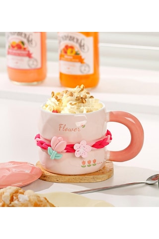 Tatlı Çiçekli Kahve Fincanı 380 Ml Kapaklı Ve Kaşıklı Seramik Kupa Pembe