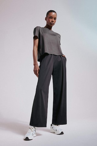 DeFactoFit Straight Fit Geniş Paça Standart Boy İnce Sporcu Pantolon E2542AX25SMBK81