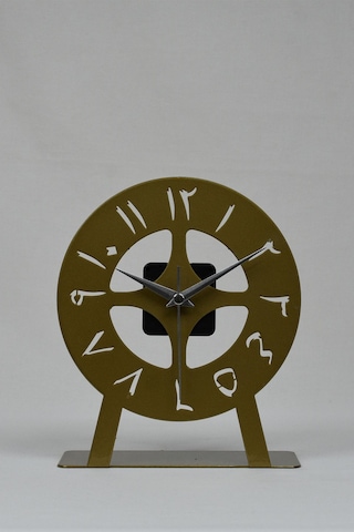 Arabic Model Metal Lazer Kesim Akar Sessiz Mekanizmalı Masa Saati Gold