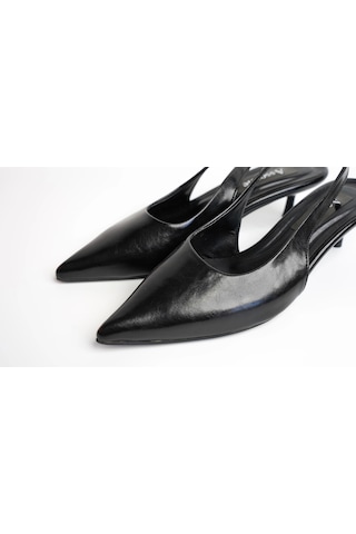 Assortie Siyah İnce Topuklu Slingback Ayakkabı Siyah