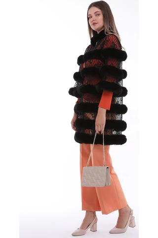 Furrier Suni Kürk Detaylı Dik Yaka Çiçek Desenli Dantel Yelek Siyah