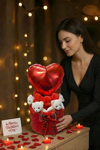 Sevgililer Günü Ne Özel: Büyük Kalp Balonlu Deluxe Peluş Ayıcık Buketi Özel Kutulu, Sevgililer Gününe Özel Tasarım