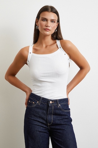 Arkası Çapraz Bağlamalı Top Beyaz Beyaz