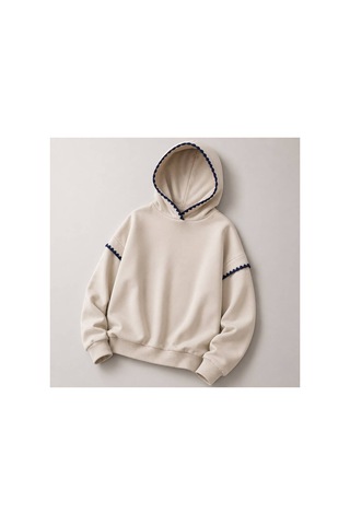 Herkesemoda Yaka Ve Kol Nakış Detaylı Kapüşonlu 2 İplik Şardonlu Sweatshirt Bej