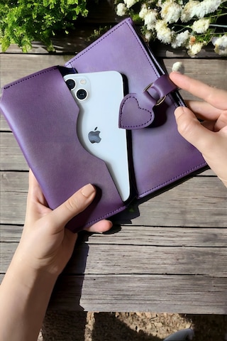 Ayleen Ayz İsme Kişiye Özel Hediye Yumuşak Derili Tokalı Ve Çok Bölmeli Mor Bayan Kadın Cüzdan Aksesuar Kartlık Telefon Bölmeli Mor