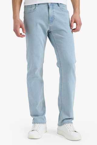 Defacto Sergio Regular Fıt Normal Bel Boru Paça Düz Paça Jean Pantolon E1936AX25SP Mavi