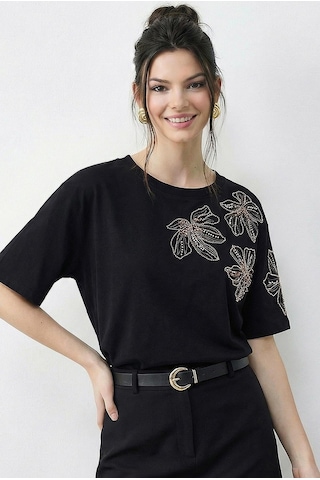 Shade Kadın Boncuk Taş İşlemeli Çiçek Desenli Kol Detaylı Bisiklet Yaka T-shirt 2107 60283972 - Siyah
