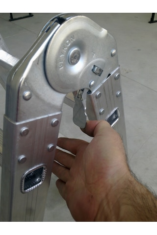 Beykon Çok Amaçlı Merdiven Menteşesi 62 x 24 MM