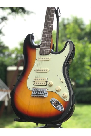 Kozmos Kst-62Hss-Grwn 62 Stratocaster Hss 3Ts - 3 Ton Sunburst El