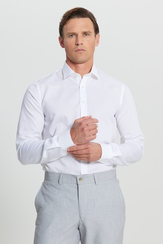 Erkek Beyaz Ütü Gerektirmeyen Ekstra Slim Fit Klasik Yaka %100 Pamuk Gömlek Beyaz
