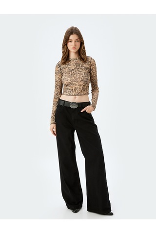 Koton Slim Fit Bisiklet Yaka Uzun Kollu Yılan Derisi Baskılı Crop Tişört Kahverengi Desenli 5wak50211ek Kahverengi