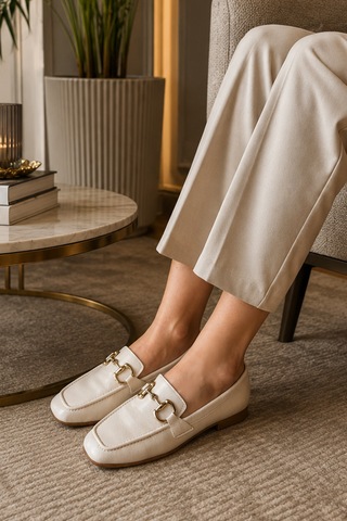 Kadın Loafer Makosen Metal Tokalı Rugan Günlük Ayakkabı Krem