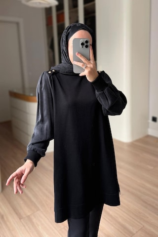 Kahijab Omzu Düğmeli Yarım Balıkçı Merserize Tunik - Siyah