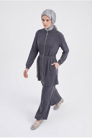 Armine Trend Boydan Fermuarlı Beli Kemerli Pantolonlu İkili Takım Lacivert 26yt6138