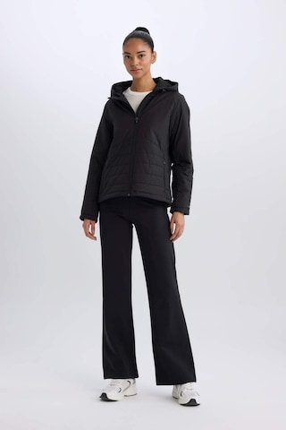 DeFactoFit Su İtici Regular Fit Kapüşonlu Fermuarlı Mont D6085AX25SPBK81 Siyah