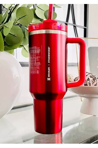 Stanley X Starbucks Holiday Red 40oz