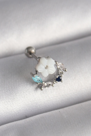 Forwhat Zarif Kadın İçin Silver Çelik Zirkonlu Beyaz Çiçek Stil Tragus Piercing Çok Renkli