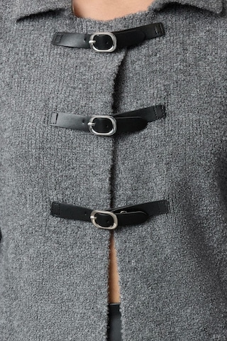 Ersefa Stil Modern Kadın Regular Standart Kol Polo Yaka Buklet Mont Görü Gri