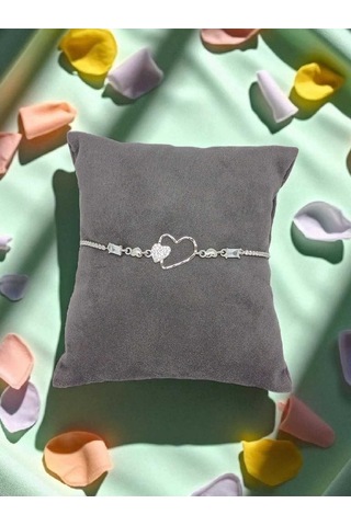 Kalp Figürlü Taş Detaylı 925 Ayar Gümüş Bileklik Gümüş