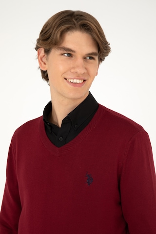 U.S. Polo Assn. Erkek Slim Fit V Yaka Bordo Basic Kazak 50293512-VR014