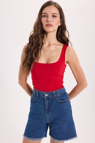 Tudors Kadın Slim Fit Dar Kesim Askılı Kare Yaka Sırtı Açık Sandy Kumaş Çıtçıtlı Bordo Body-51250